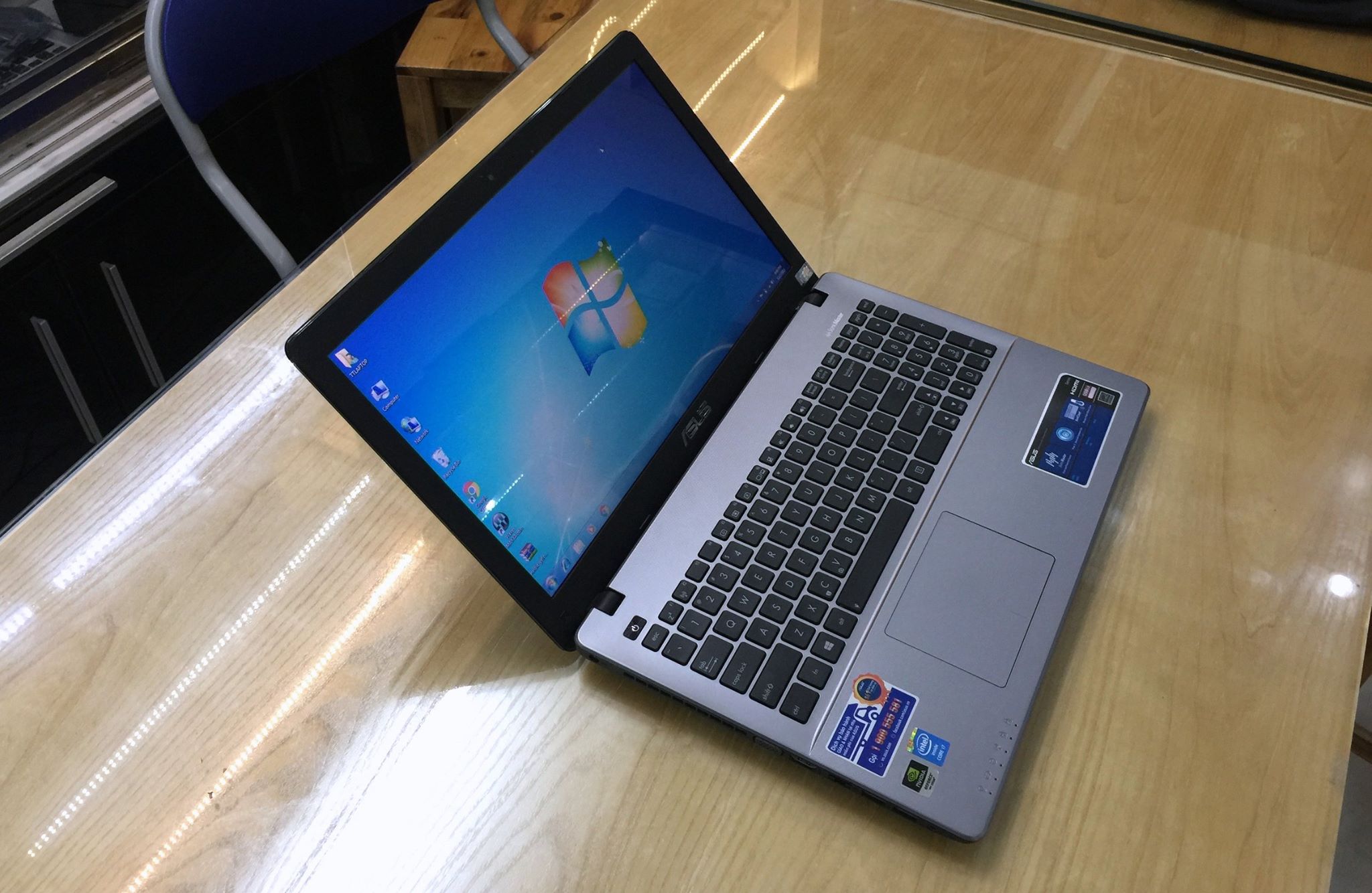 Laptop Asus X550LB-2.jpg